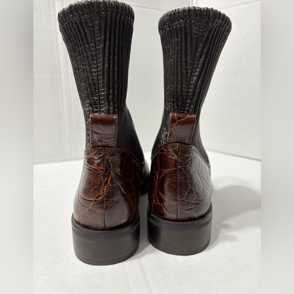 Louise et Cie Teshy Chelsea Brown Booties Leather Faux Croc Embossed elasticized - Picture 3 of 10